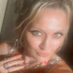 Meet your Posher, Desiree